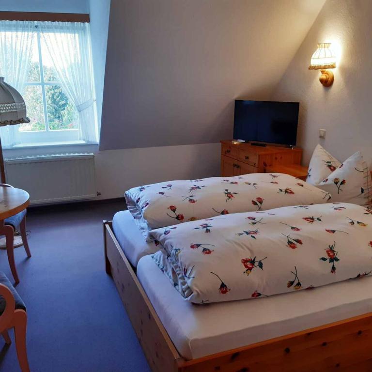 00024_b24_Zimmer 13.1